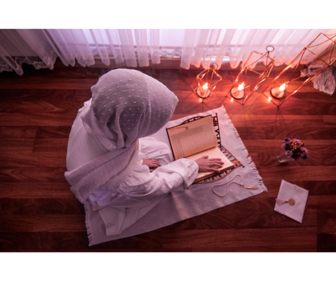 Woman showing her eeman while reading quran